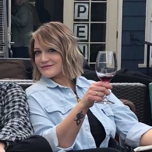 Meet your Posher, Caitlyn